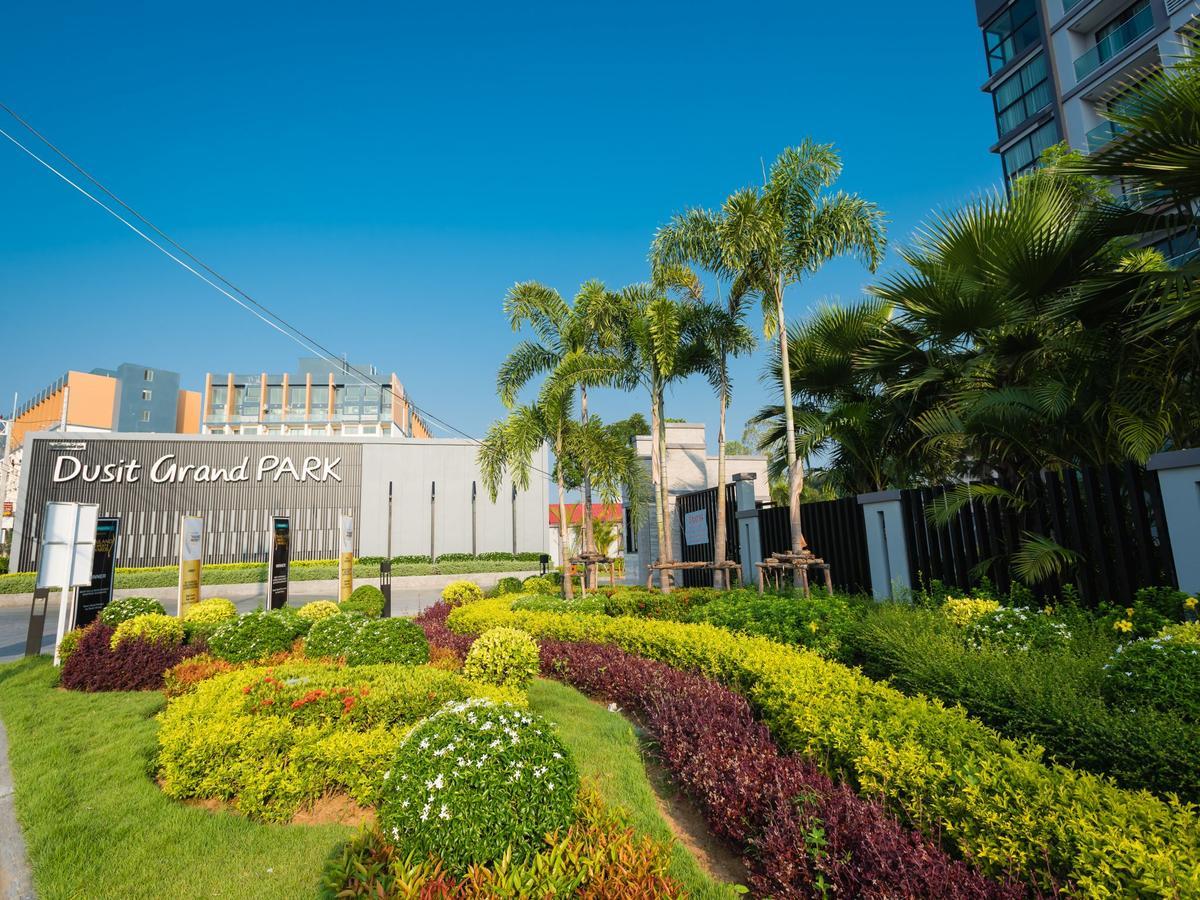Dusit Grand Park Apartamento Praia de Jomtien Exterior foto